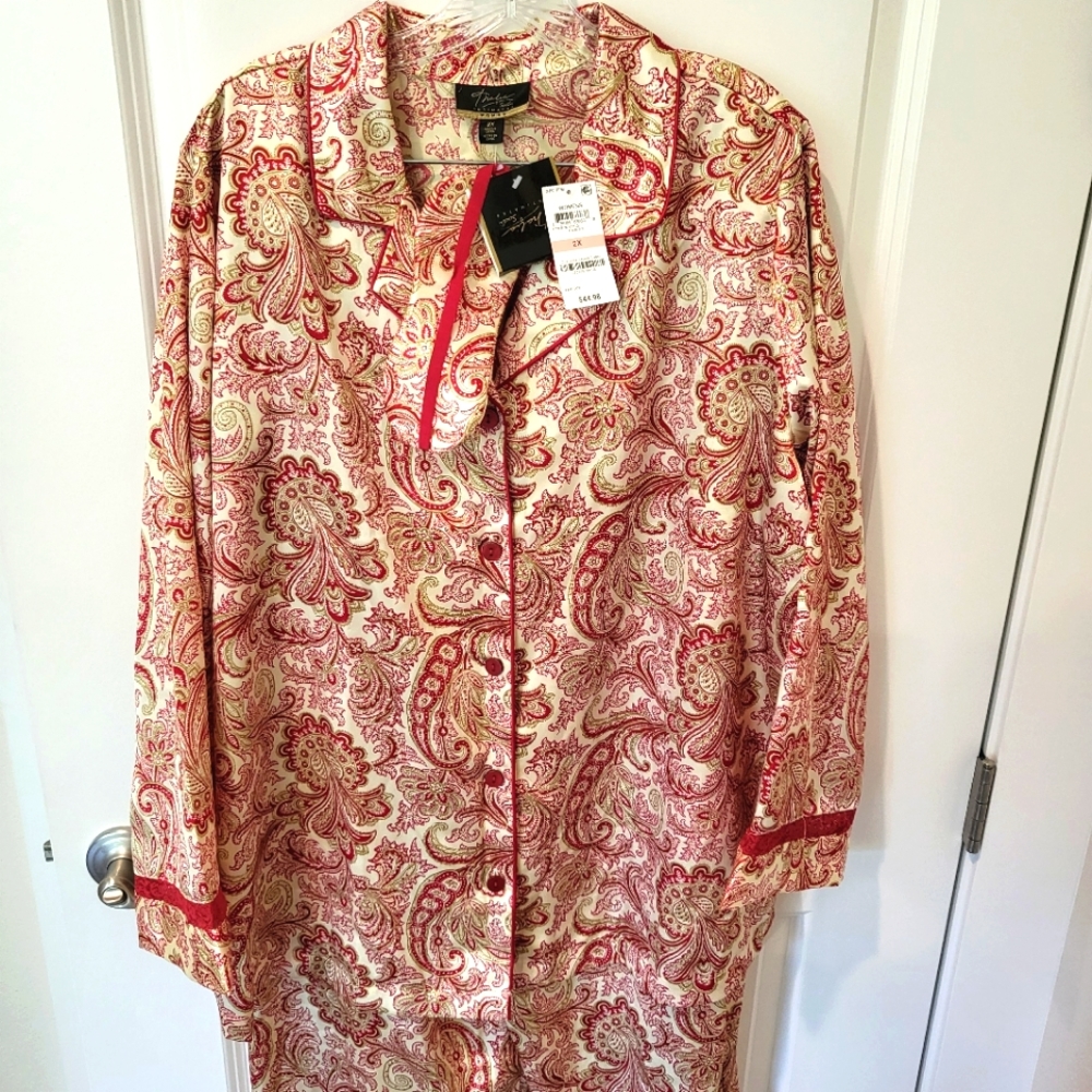 Womens pajamas